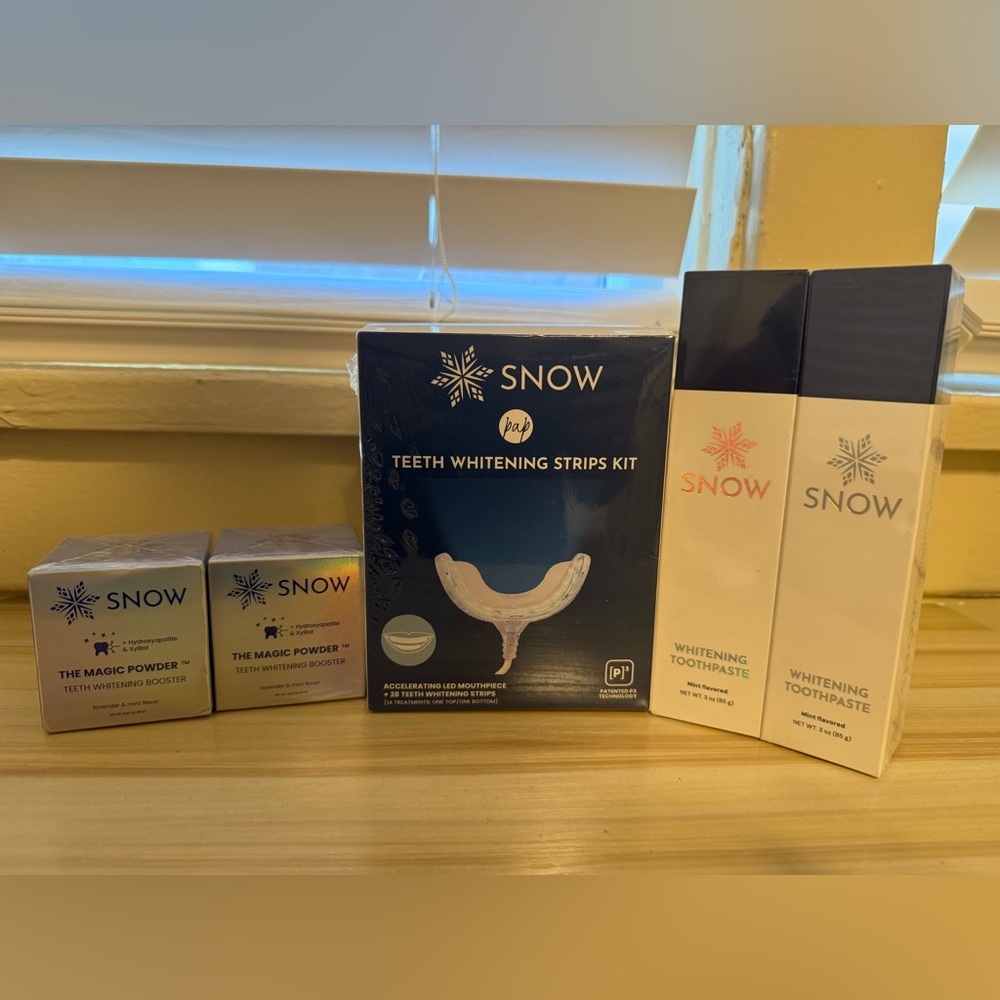 Snow Teeth Whitening Strips Kit and Toothpaste Set